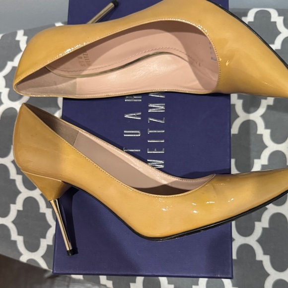 Stuart Weitzman Yellow Pointed Heels - Picture 6 of 6